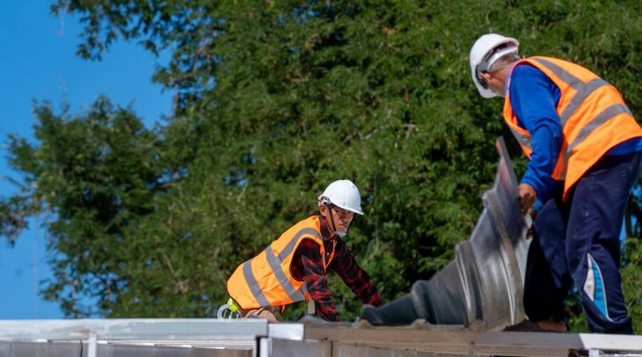 Expert Emergency Roof Repairs services in Windsor, OH